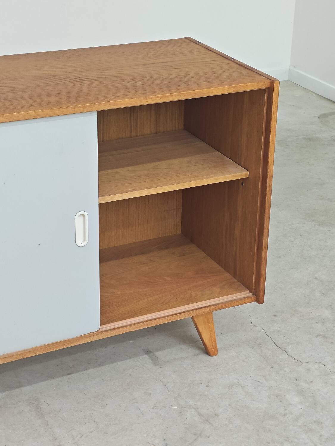 Buffet U-452 jaune et gris par Jiri Jiroutek pour Interier Praha 1960