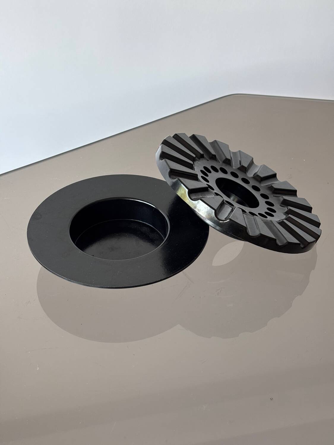 Vintage Bakelite Sauveur Patent Ashtray