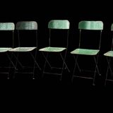 Lot de 8 chaises pliantes industrielles en métal peint vert