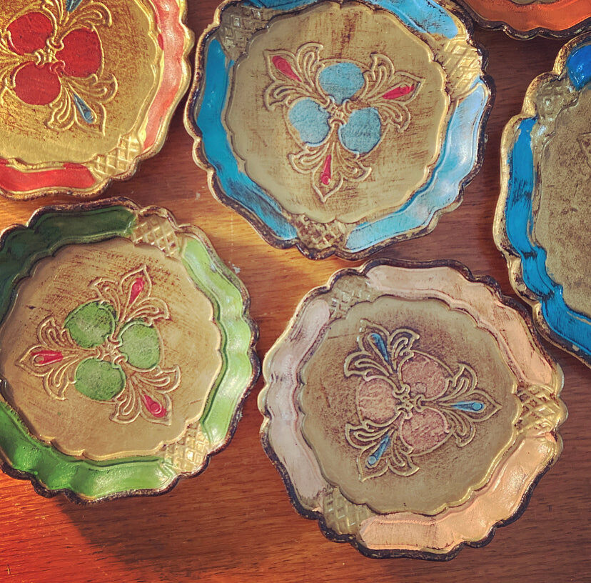 Under glasses and under bottle Florentin