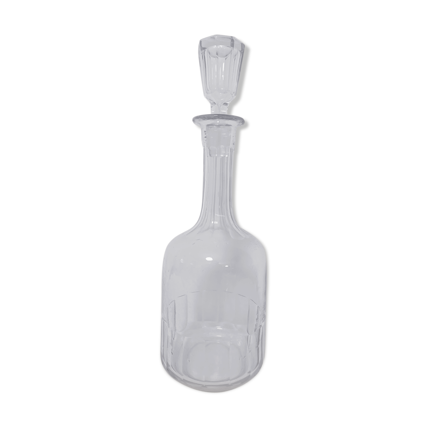 Old carafe with Baccarat 20th Mirabeau model cap