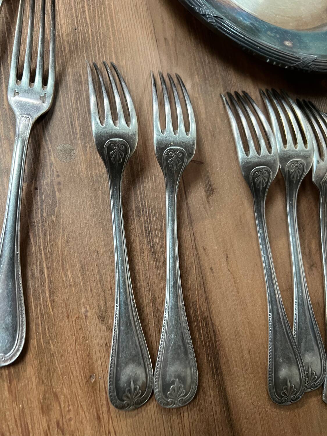 Set of 6 silver metal forks