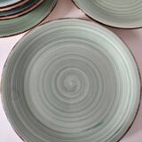 Set of 7 vintage flat and deep plates
