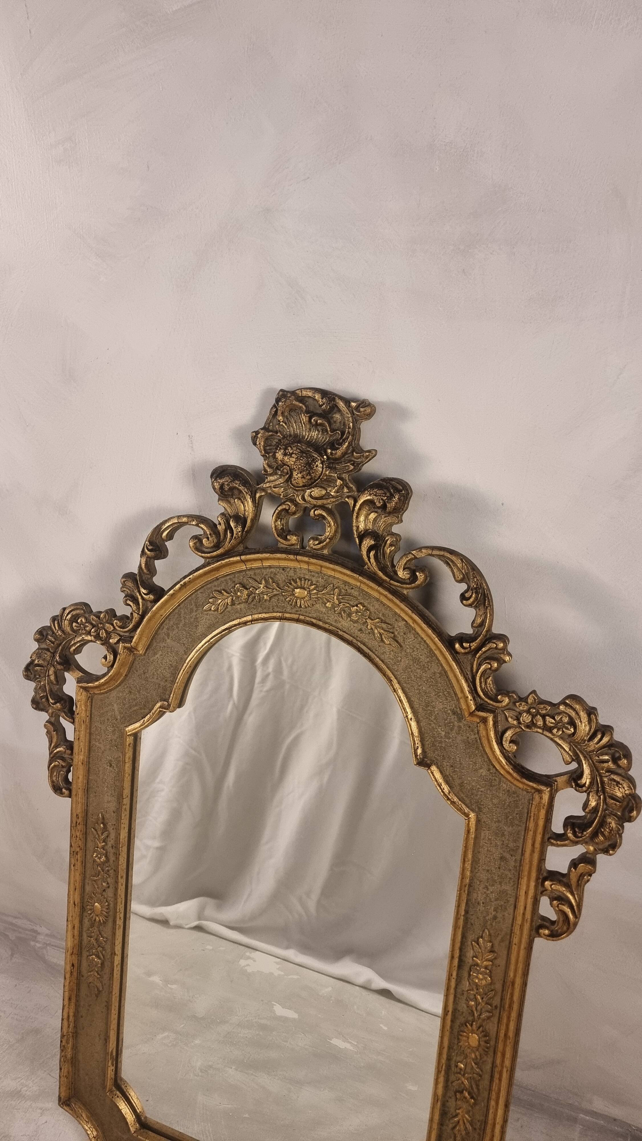 Vintage Gold Victorian Style Wood Wall Mirror