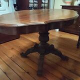 Violin table