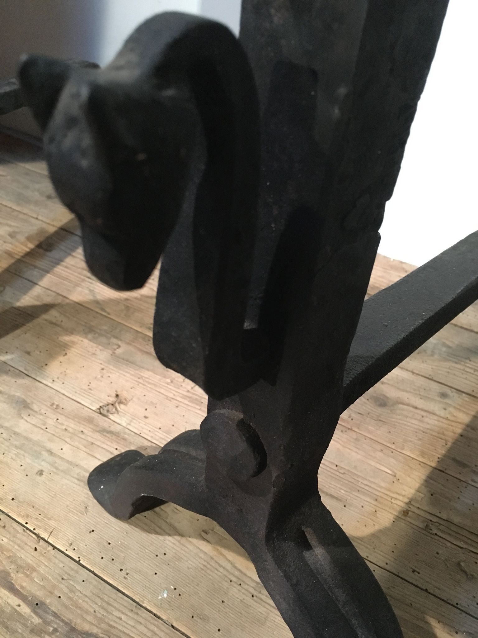 Paire de landiers en fer forgé