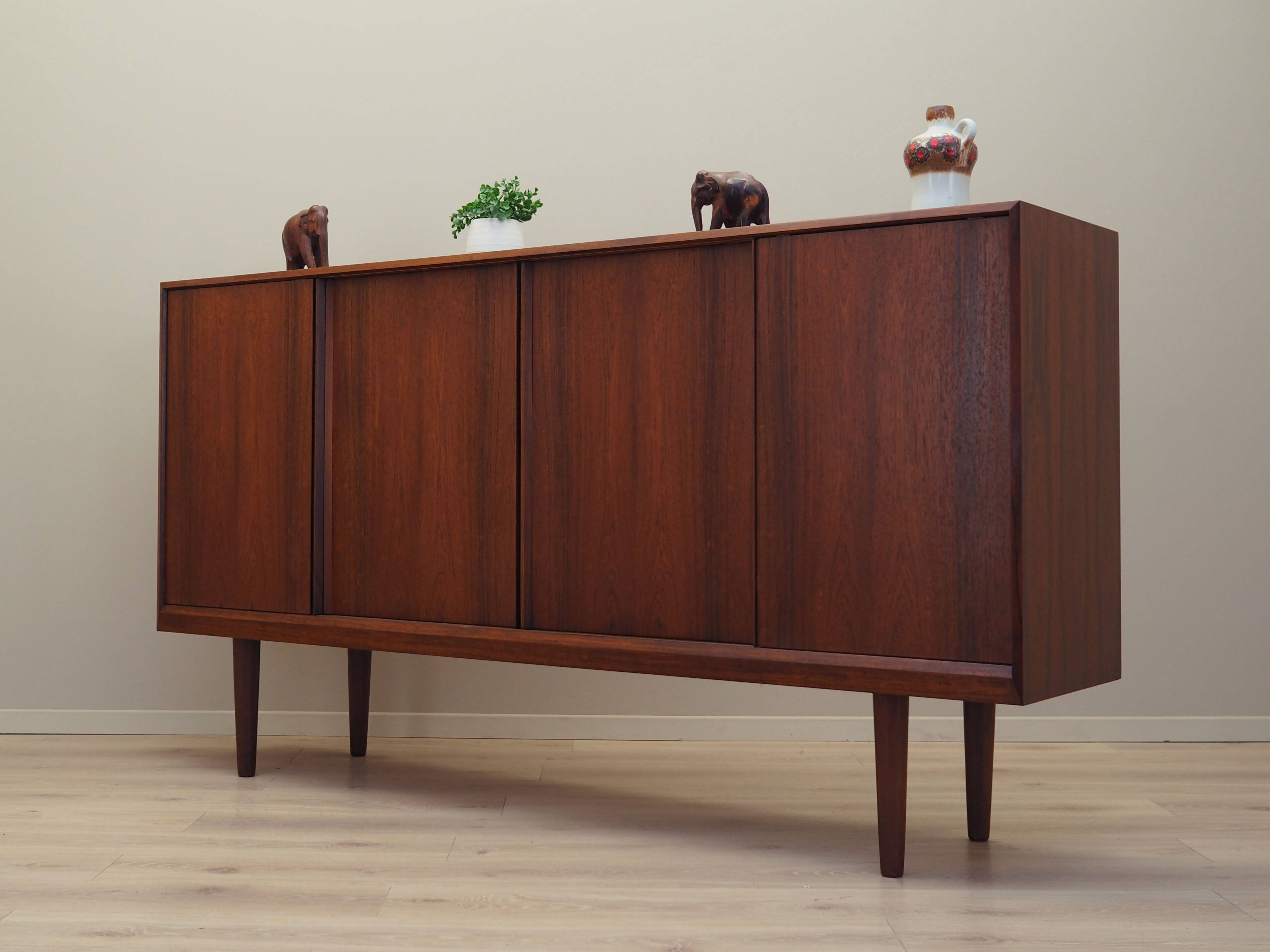 Buffet haut en palissandre, design danois, années 1970, production : Danemark