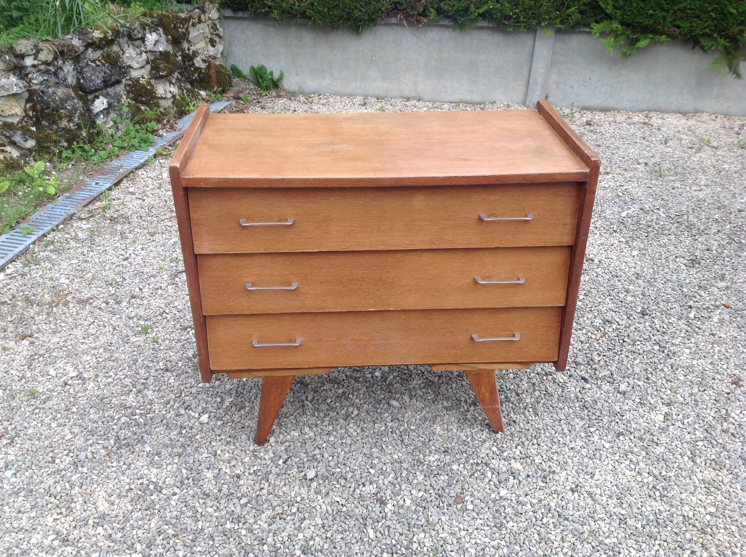 Vintage 1960s commode with compass legs.