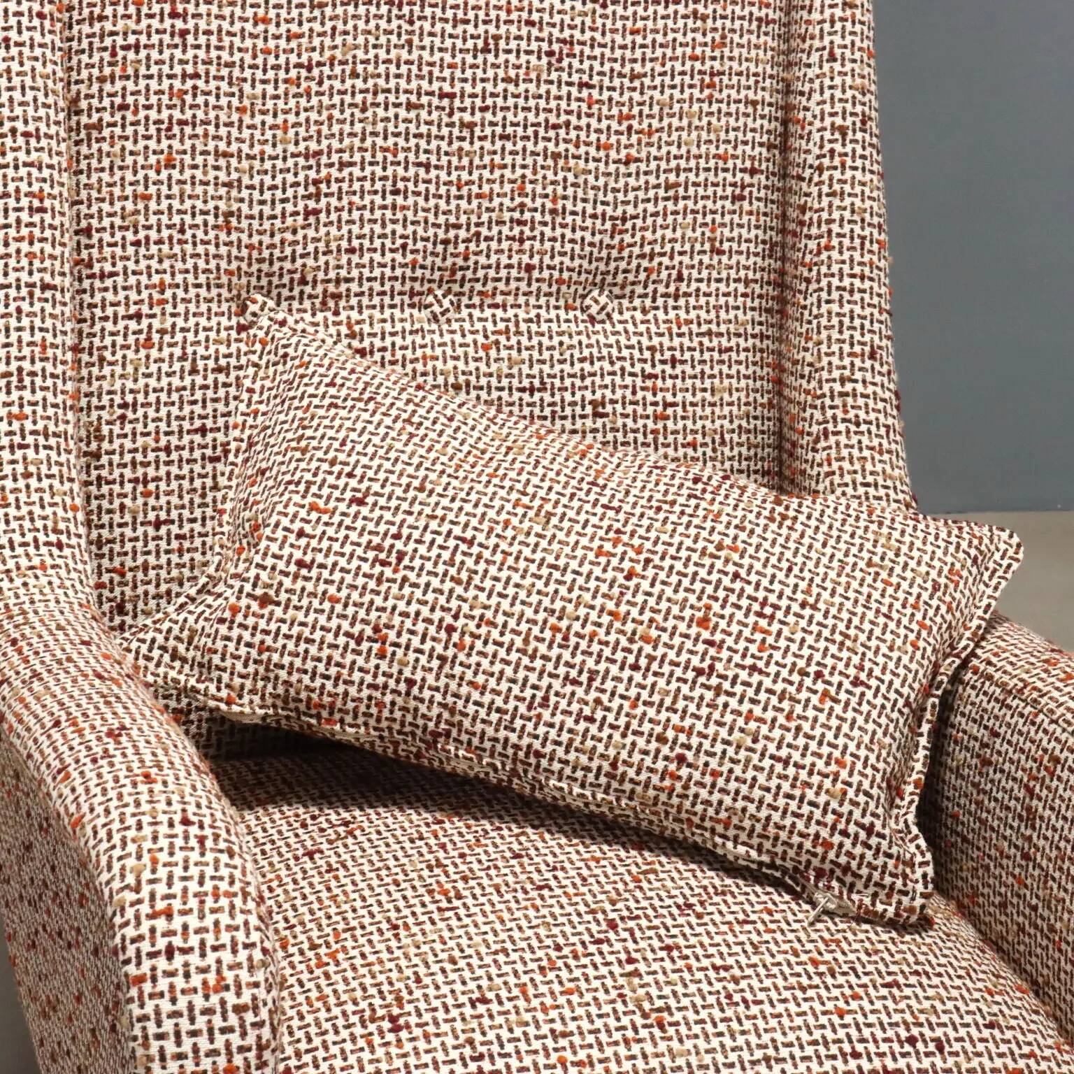 Vintage foam armchair in metal and brass, design, Italy, 1960s