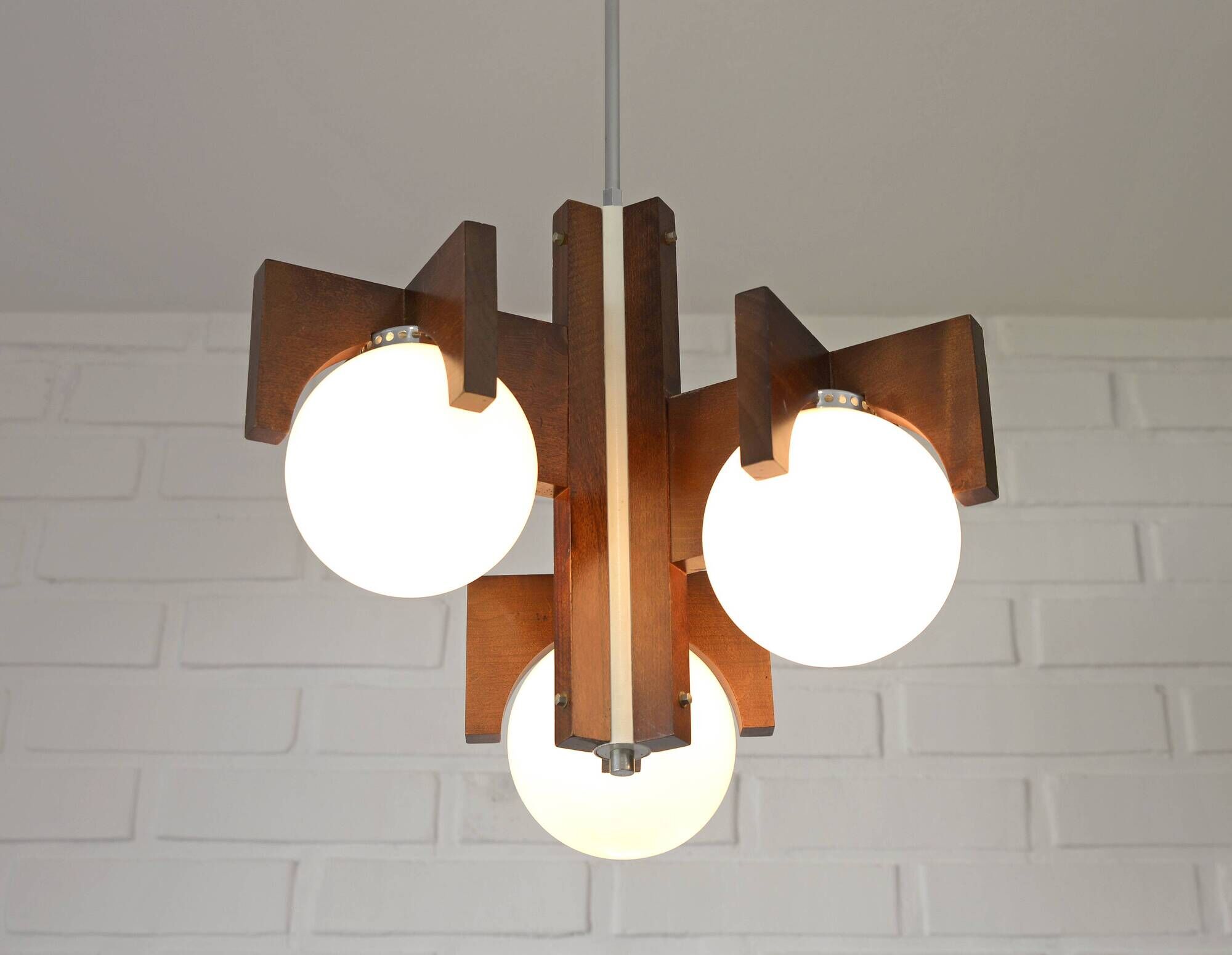 Suspension vintage brutaliste en bois, style moderne du milieu du siècle, Yougoslavie, années 1970