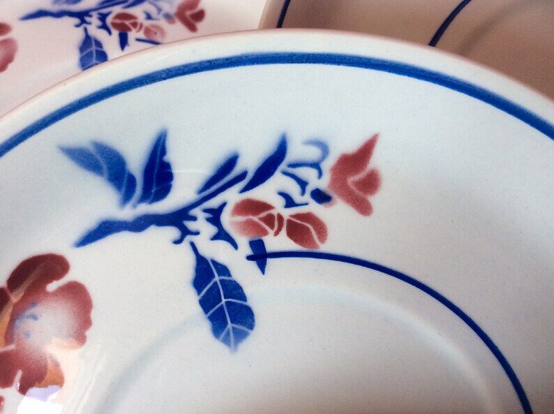 Set of 7 porcelain dessert plates