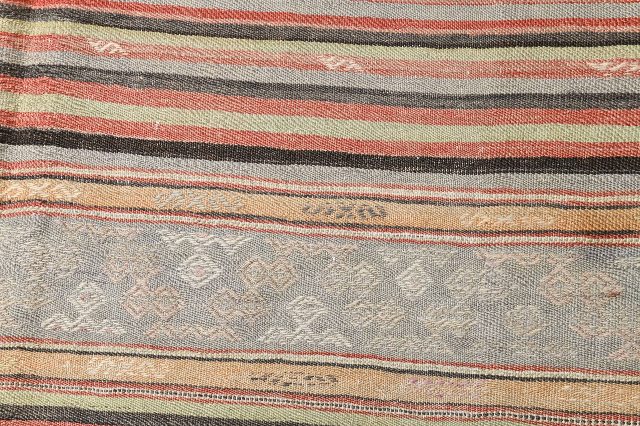 5x9 Soft Pastel Red Vintage Kilim Rug 150x290Cm SK 32959