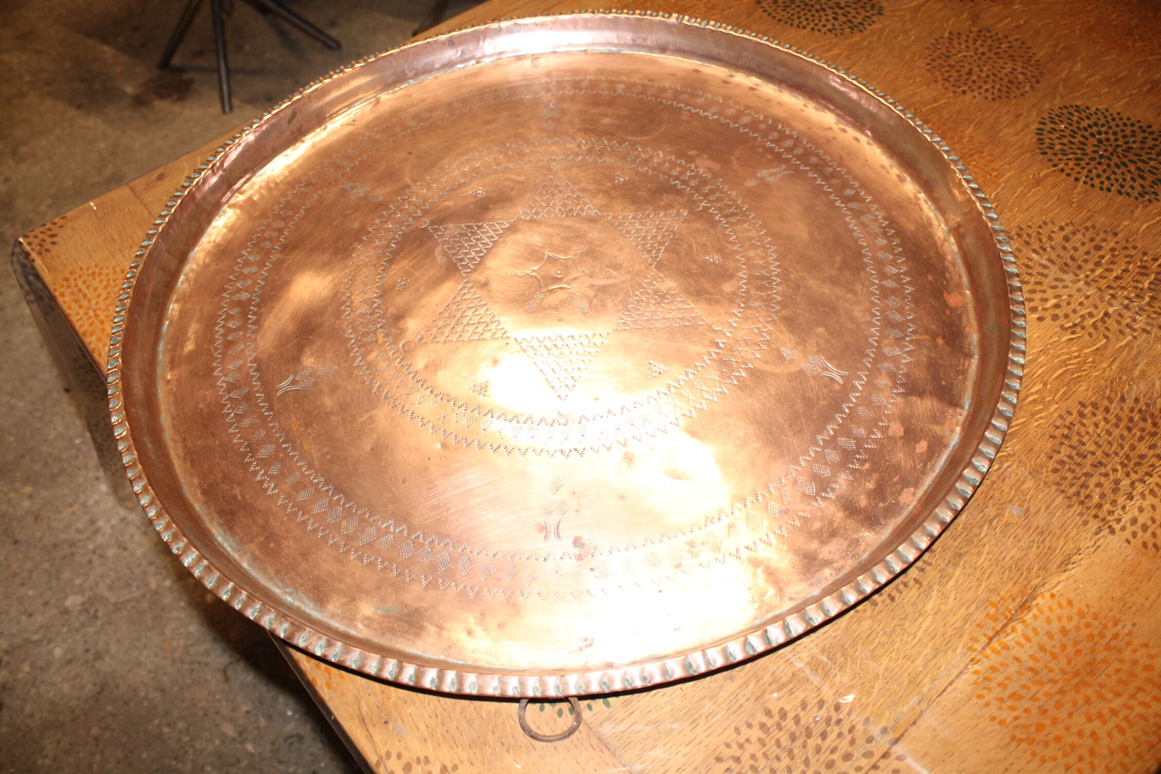 Former tray of the maghreb in copper
