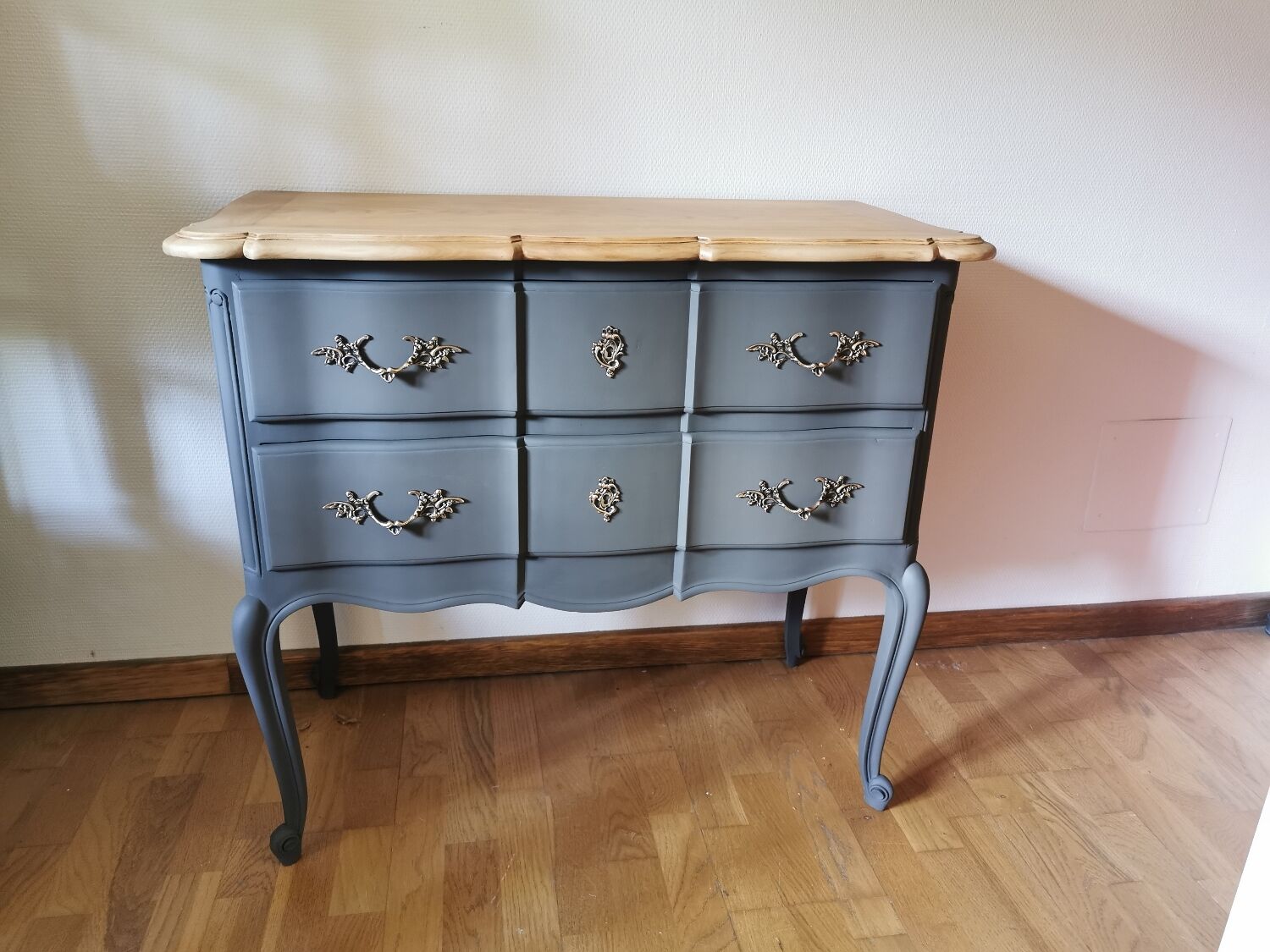 Commode sauteuse relookée