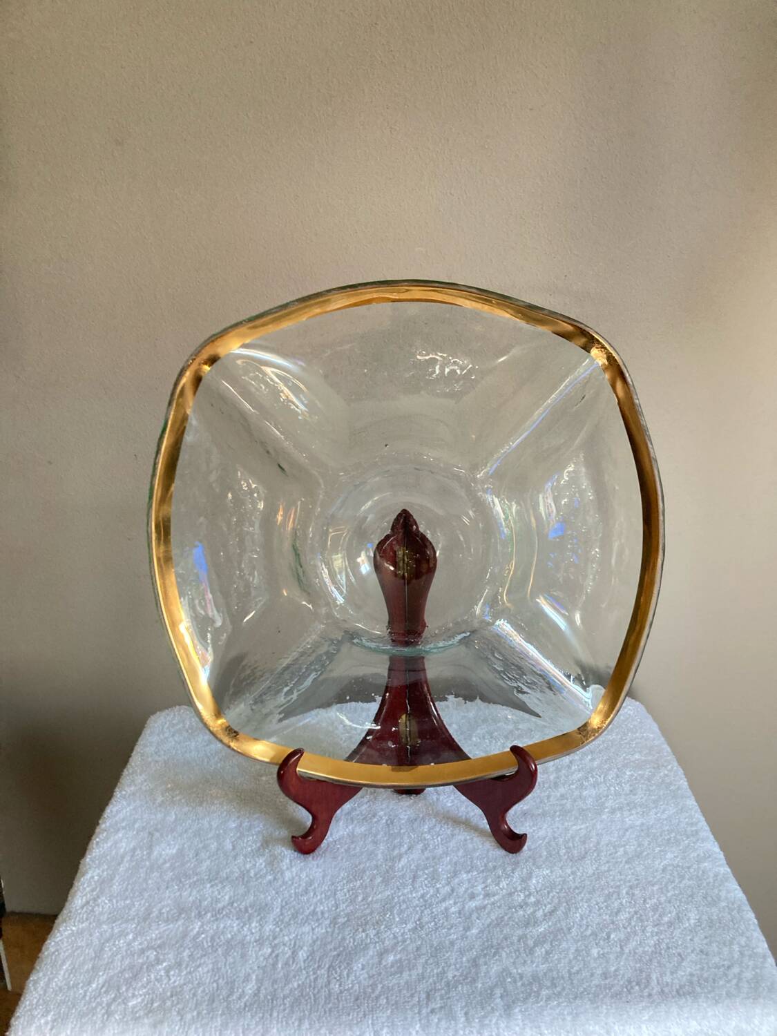 Timeless dish signed Annie Glass 38/36 made in the USA gilded with 24k fine gold