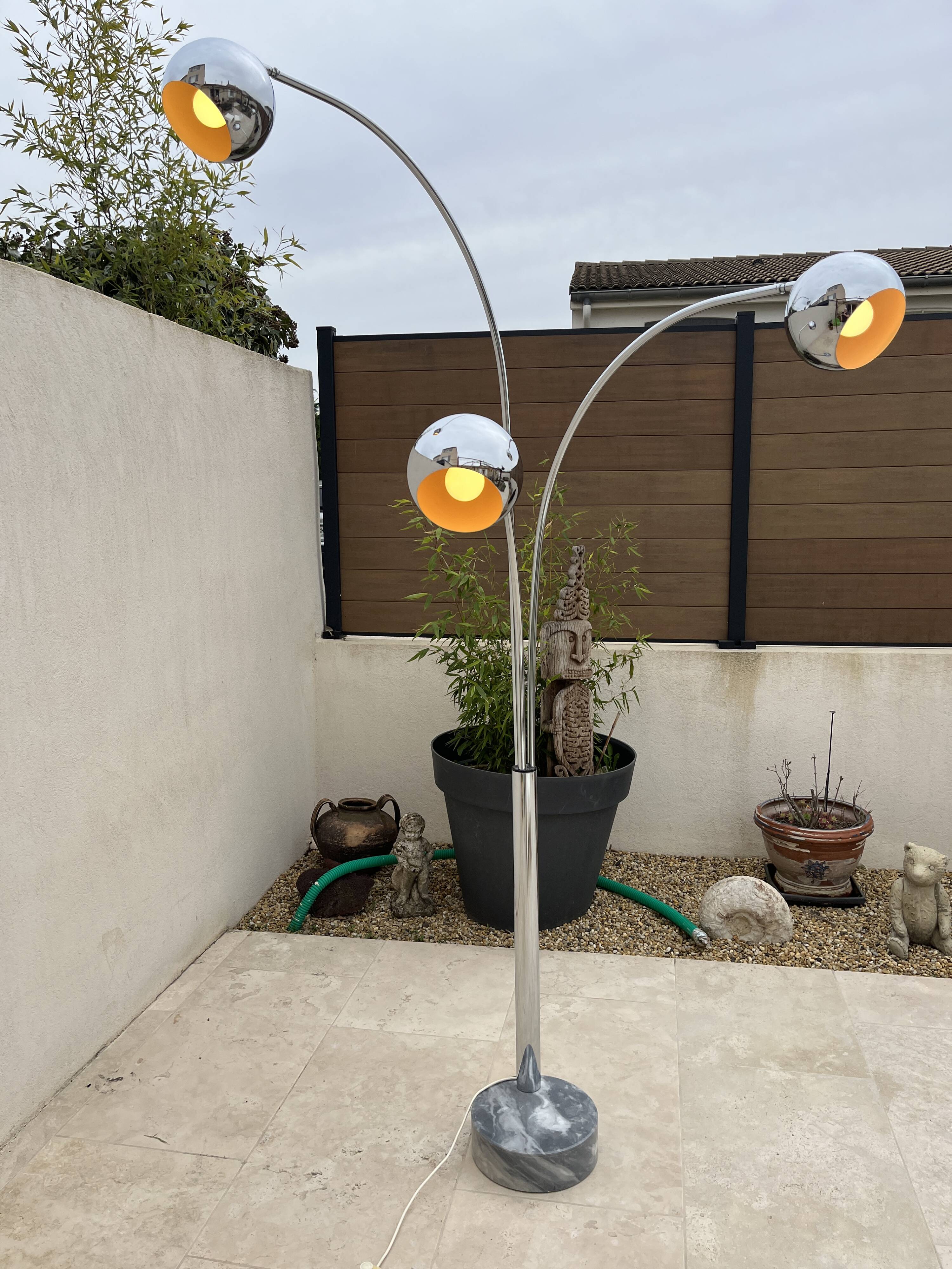 Lily of the valley floor lamp by Reggiani design from the 70s