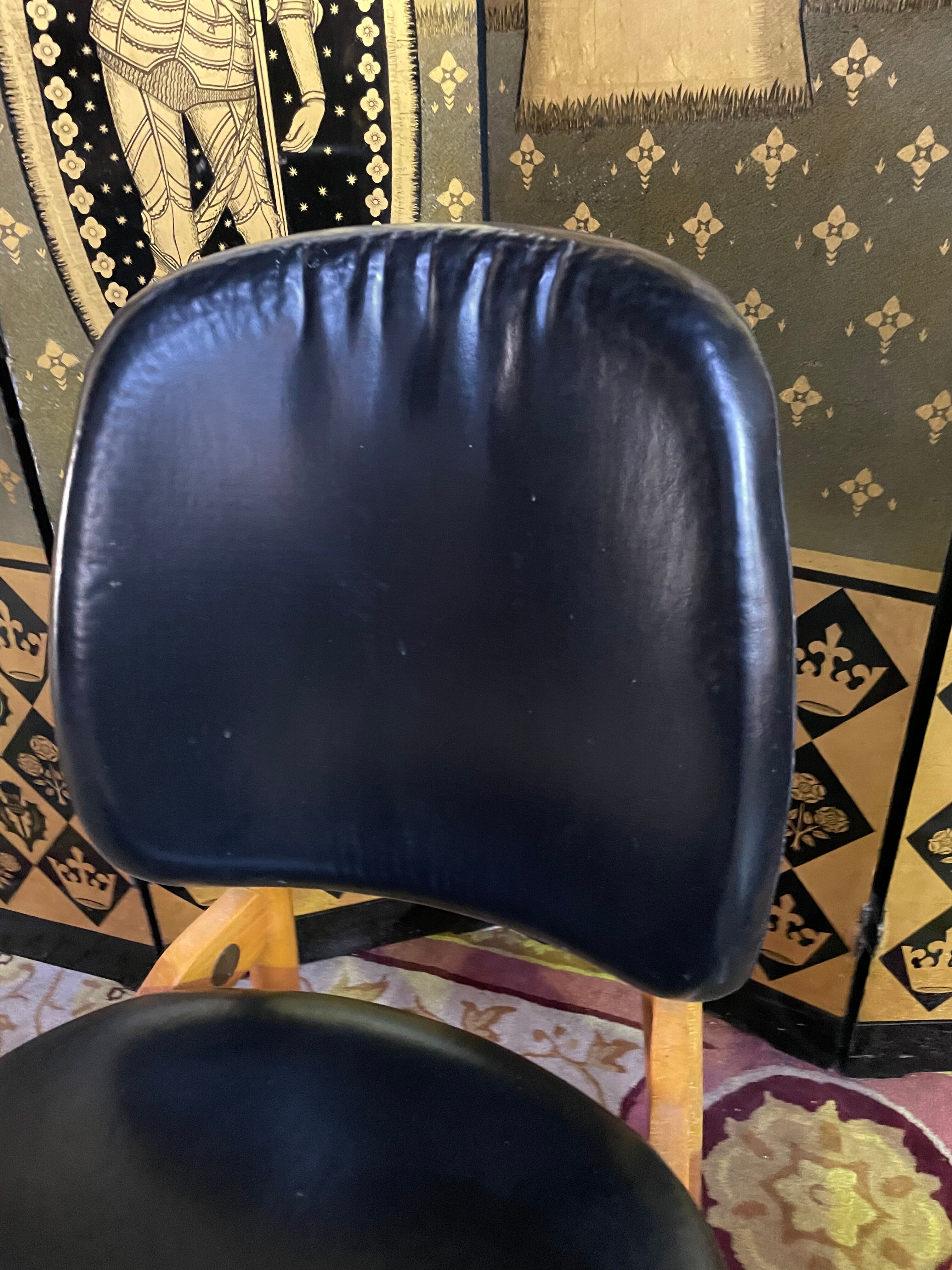 Pair of baumann chairs model pegasus