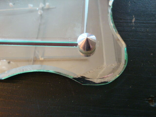 Bevelled mirror 33x27cm