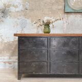 Industrial row in metal and oak.