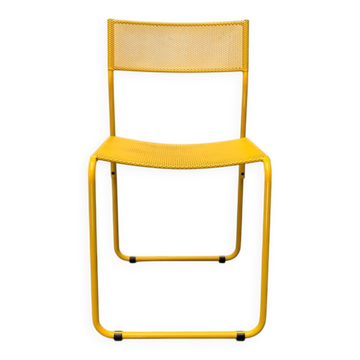 Chaise métallique perforée italienne de l'âge spatial du milieu du siècle, années 1960