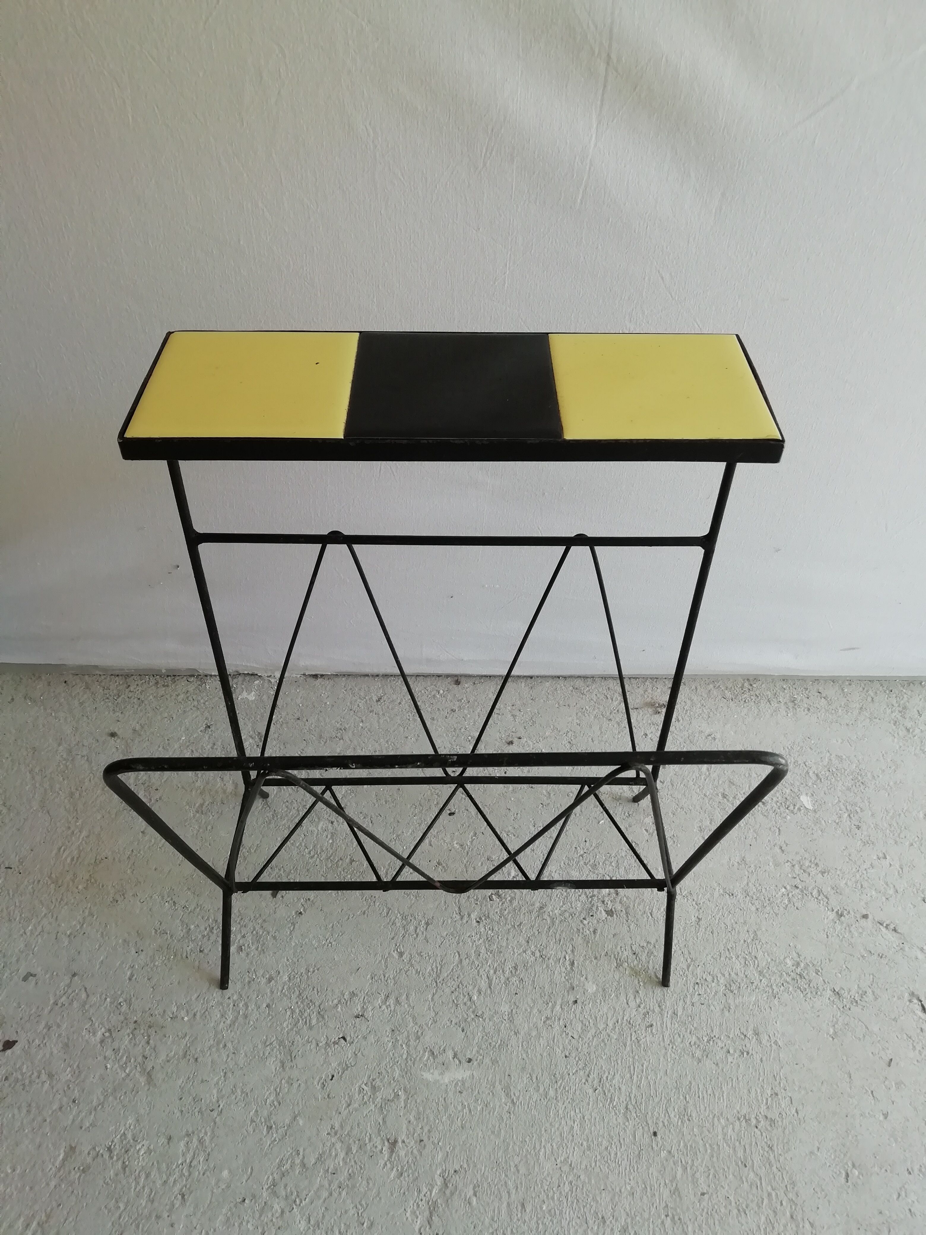 Vintage magazine rack 60