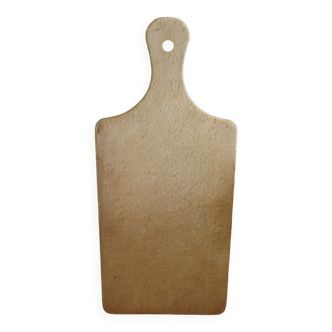 Small wooden cutting board with handle