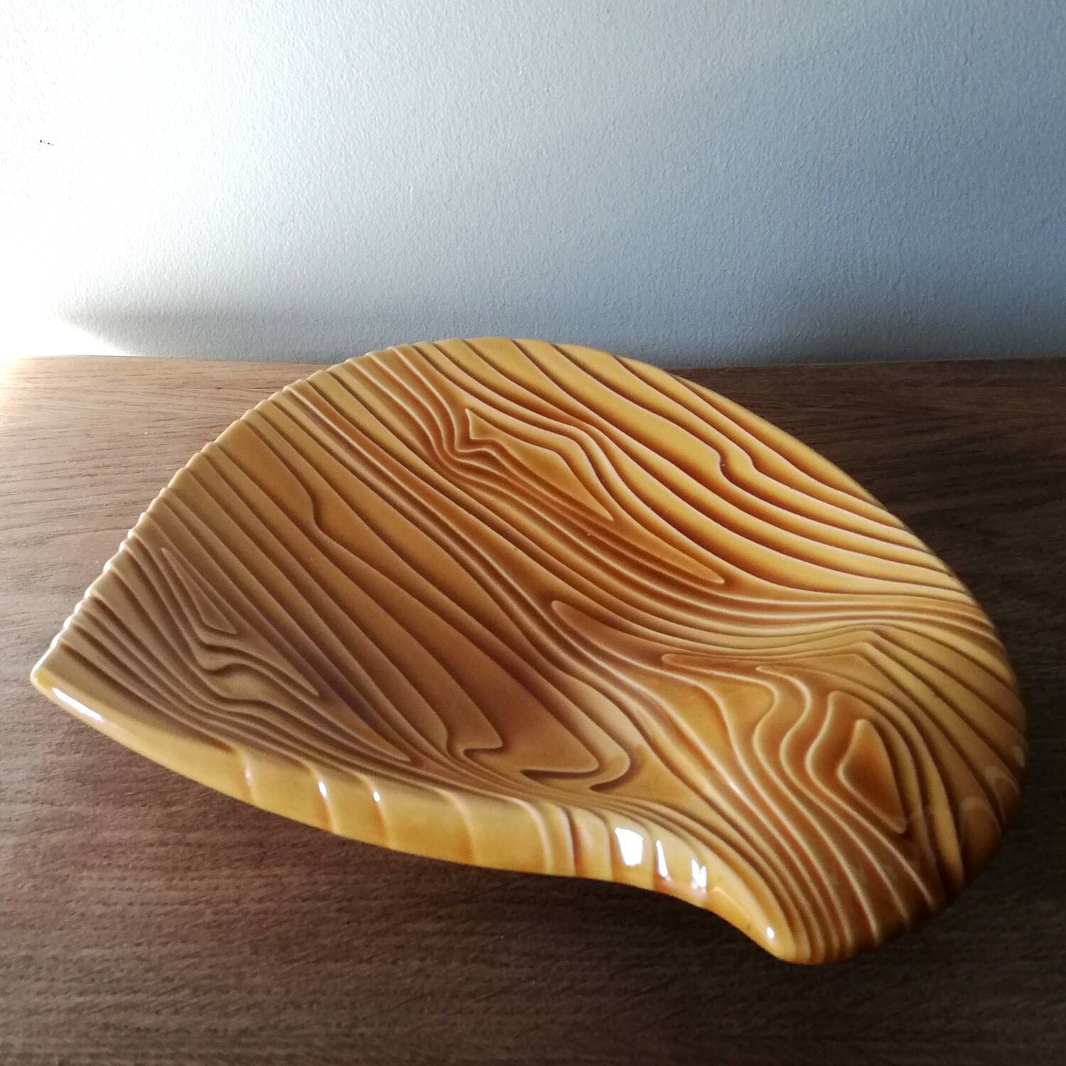 Ceramic pocket emptier