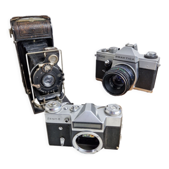 Trio of vintage cameras, KAMÉRA NOFEL 33 AGC / PRAKTICA PLC3 / ZENIT-E 12