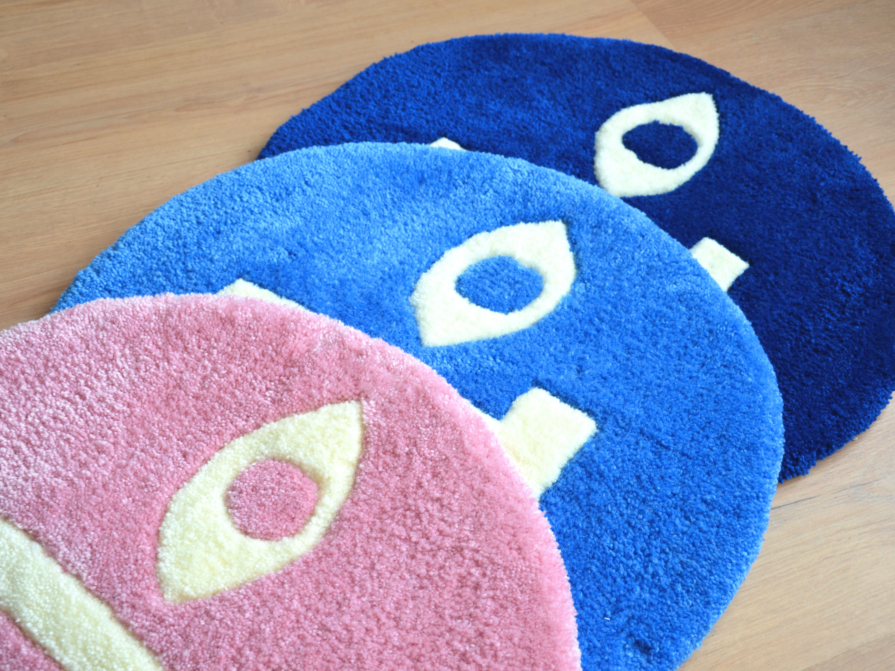 Tapis rond visage bleu roi 54x54cm