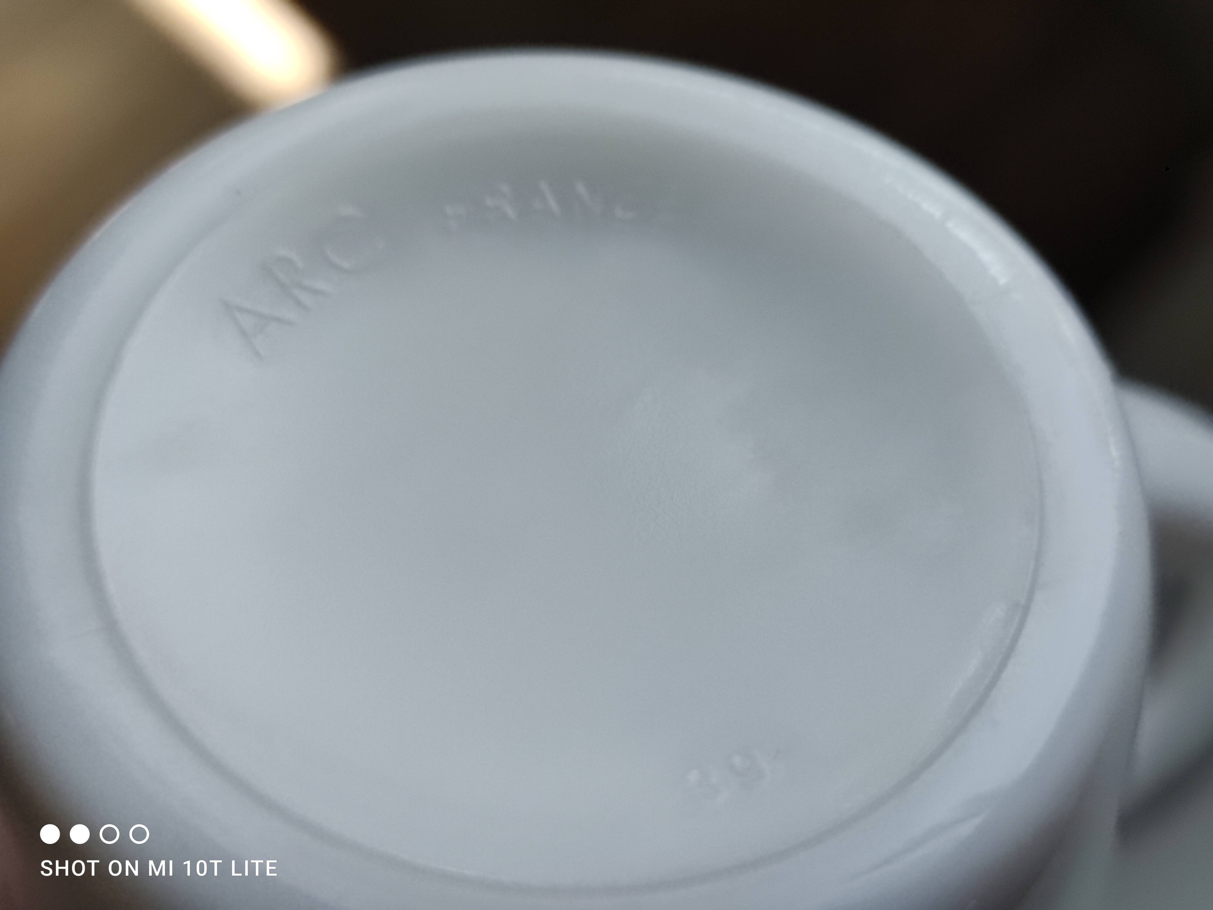 Set of 6 ARC FRANCE espresso coffee cups and undercups with location for sweets