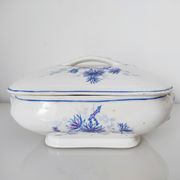 Dish with porcelain lid decoration blue flowers