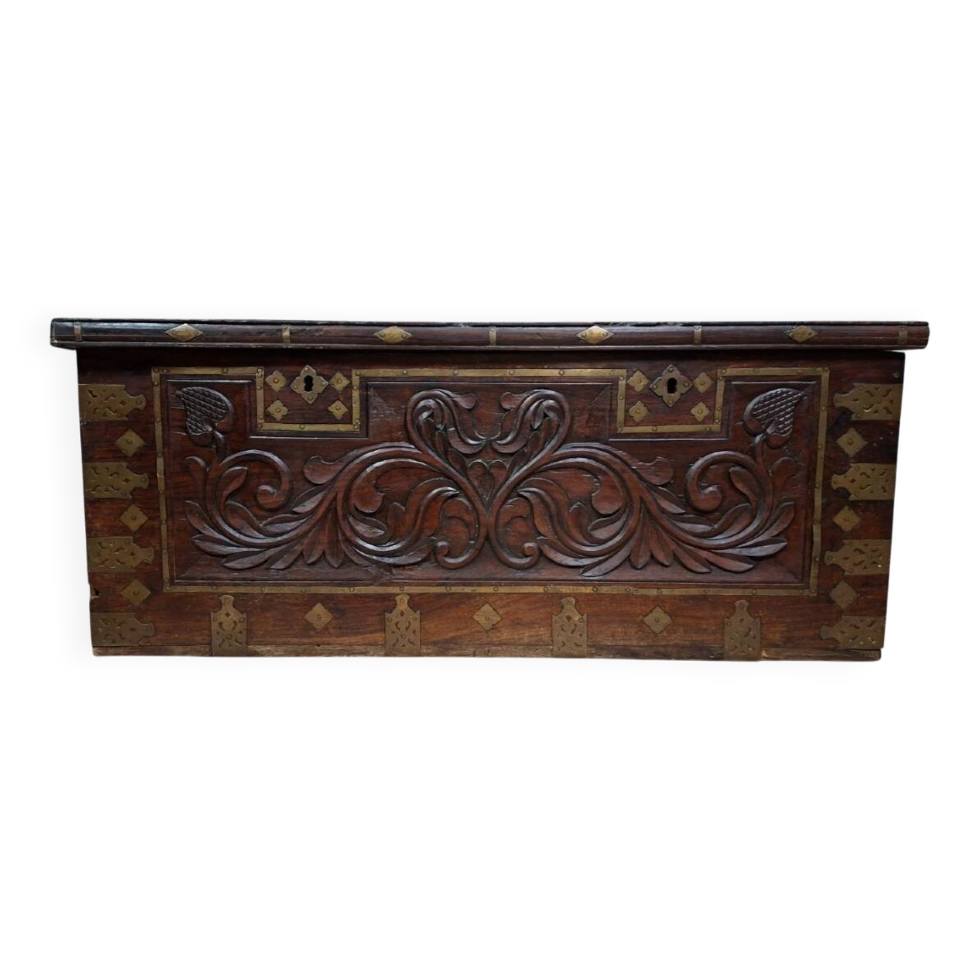Antique carved wooden chest with gilded brass – Orient / 19th century