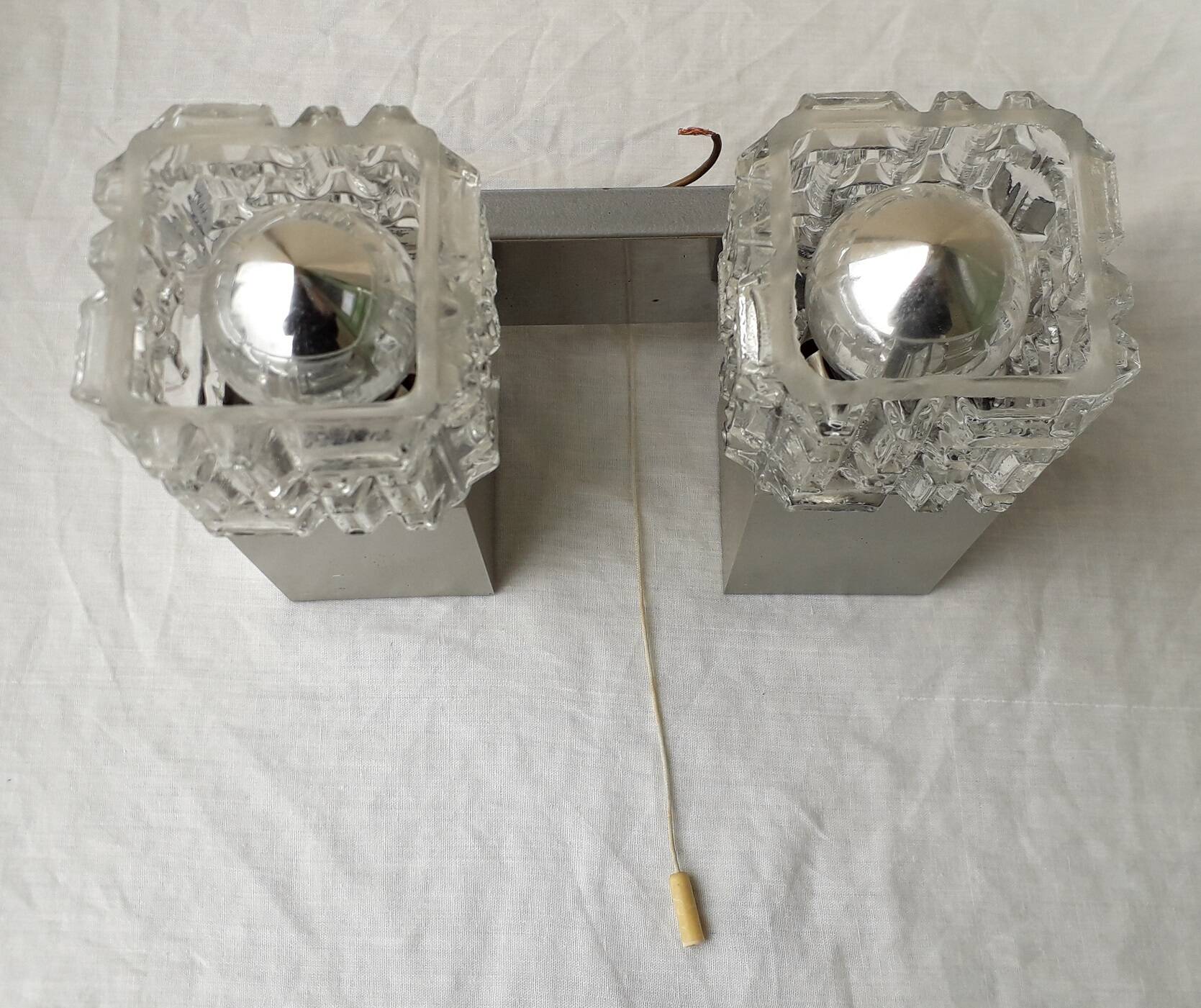 Italian 70's design wall lamp