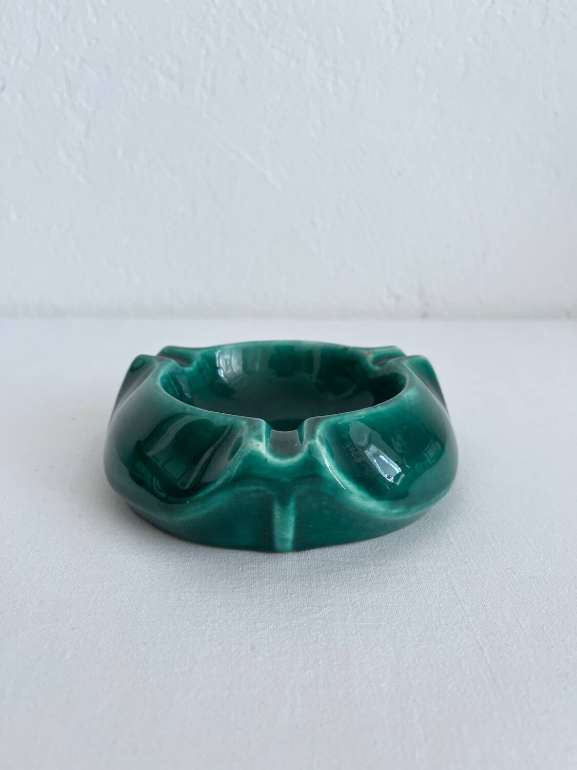 Cendrier en céramique vert vintage