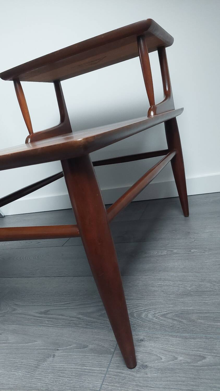 Occasional coffee table