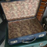 Set of 2 vintage suitcases