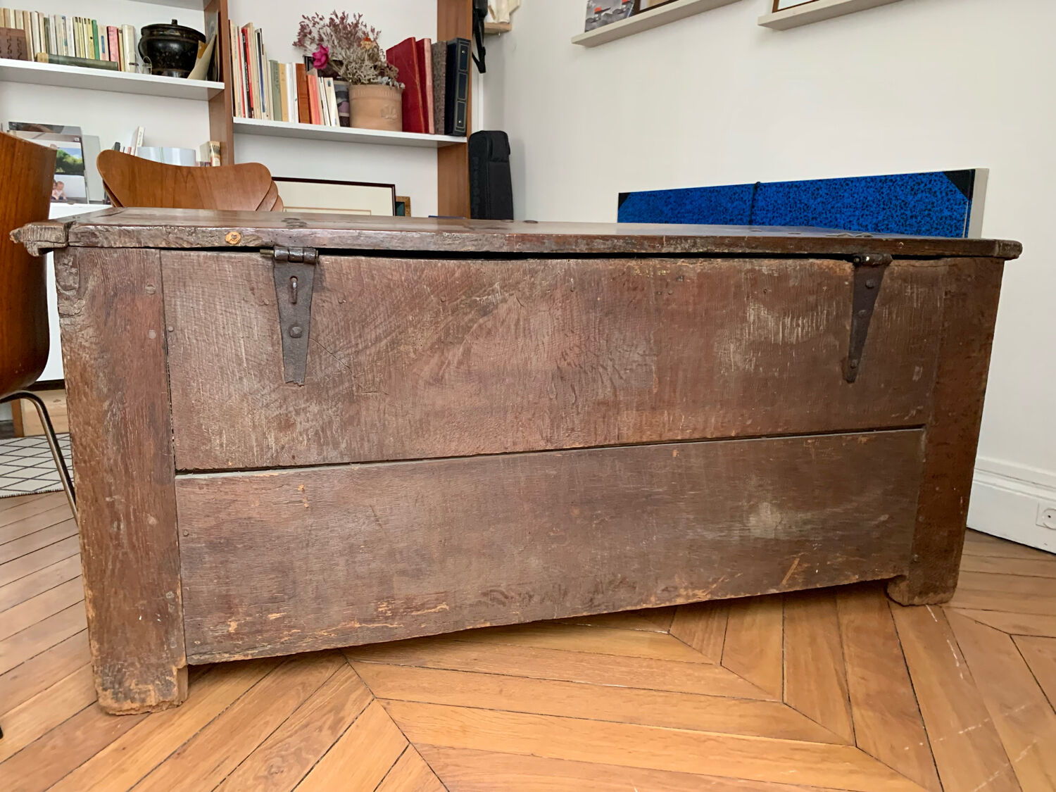 Chest trunk wood