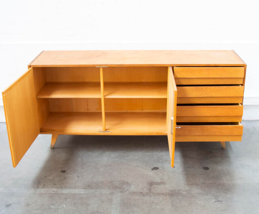 Jiri Jiroutek sideboard