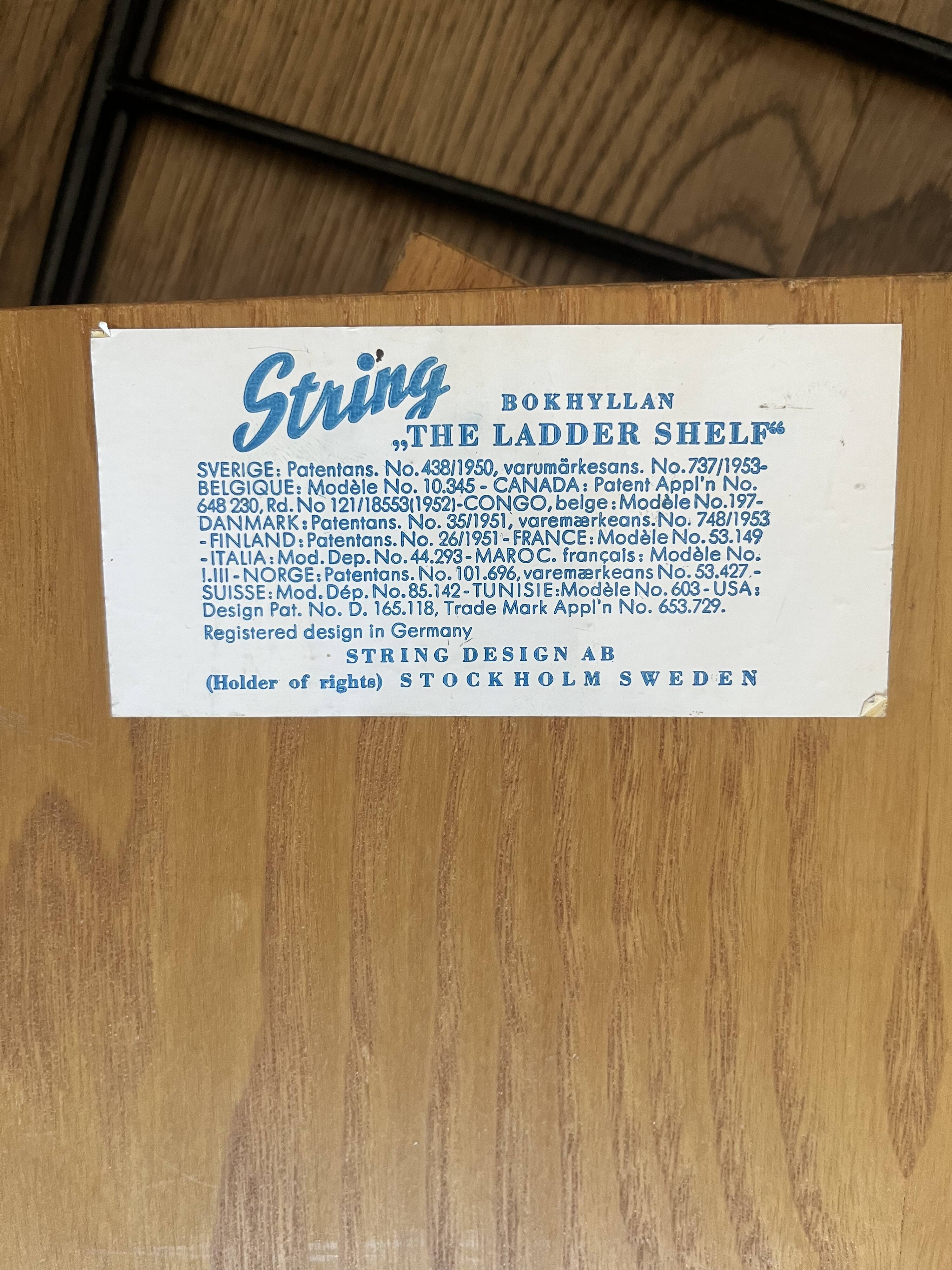 Danish vintage Spring shelves 70