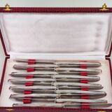 Set of knives