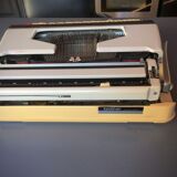 Machine à écrire Brother 1972 Deluxe 1350