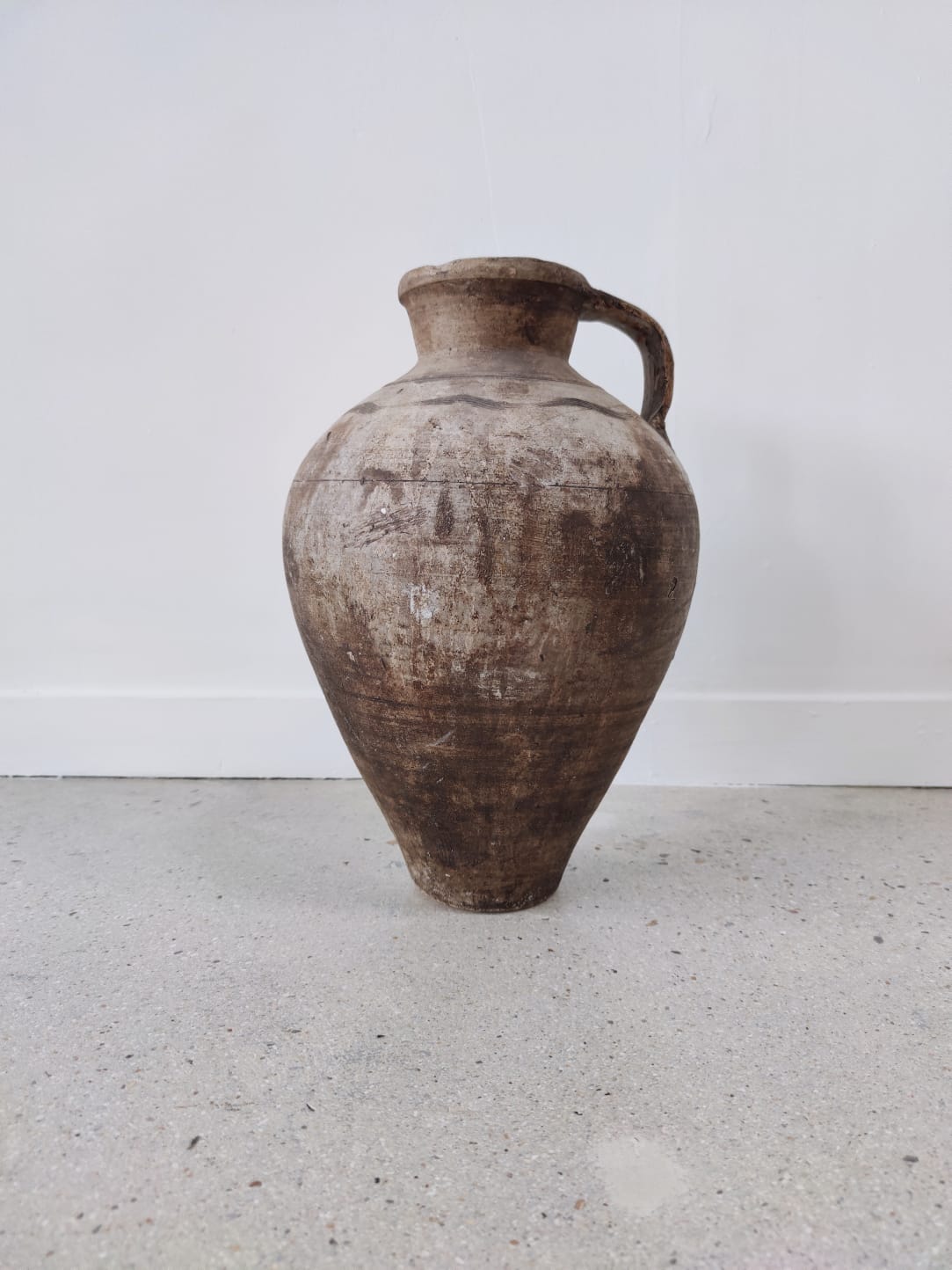 Terracotta amphora (clear) H:42cm