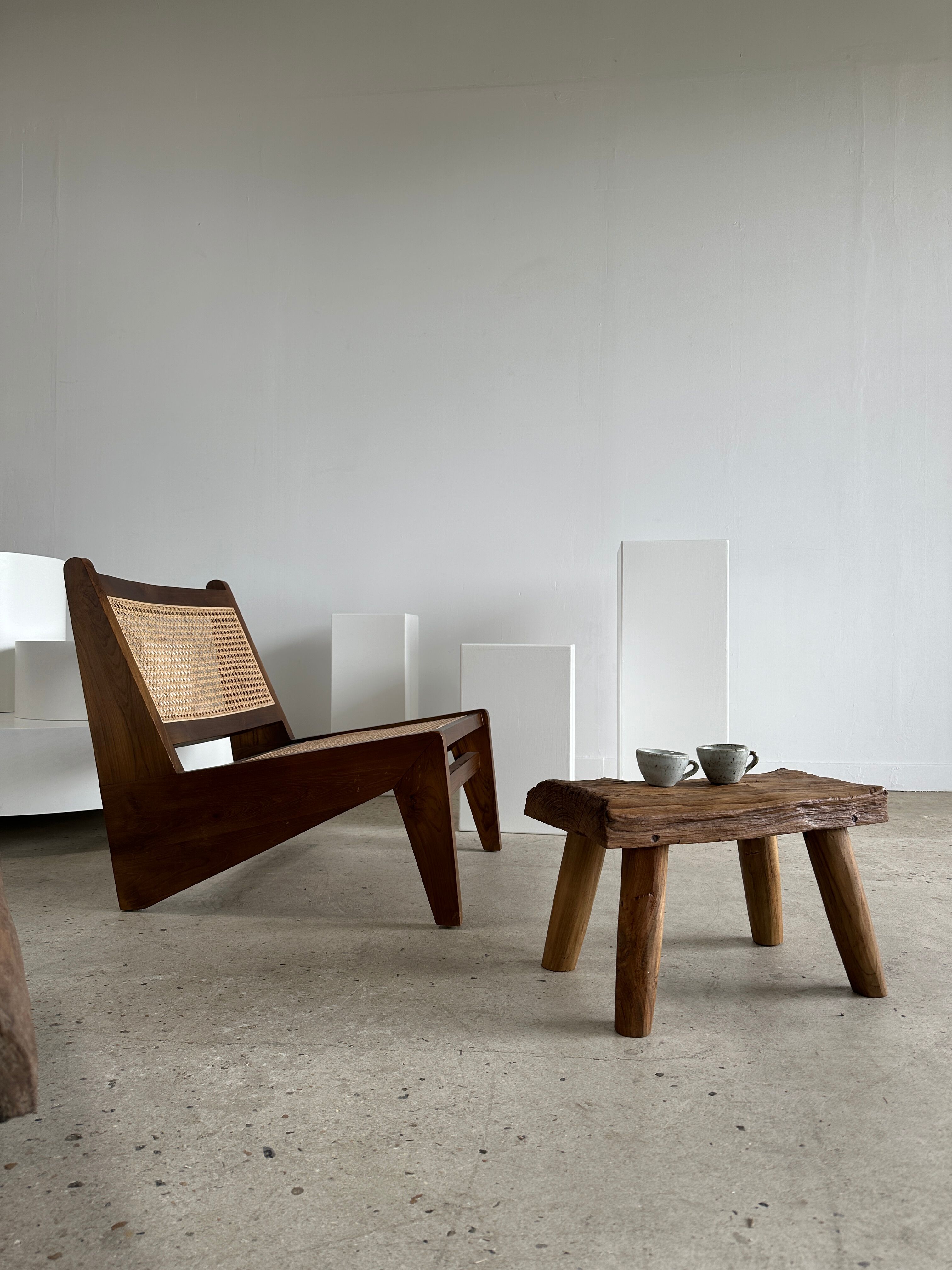 Stool in blond teak