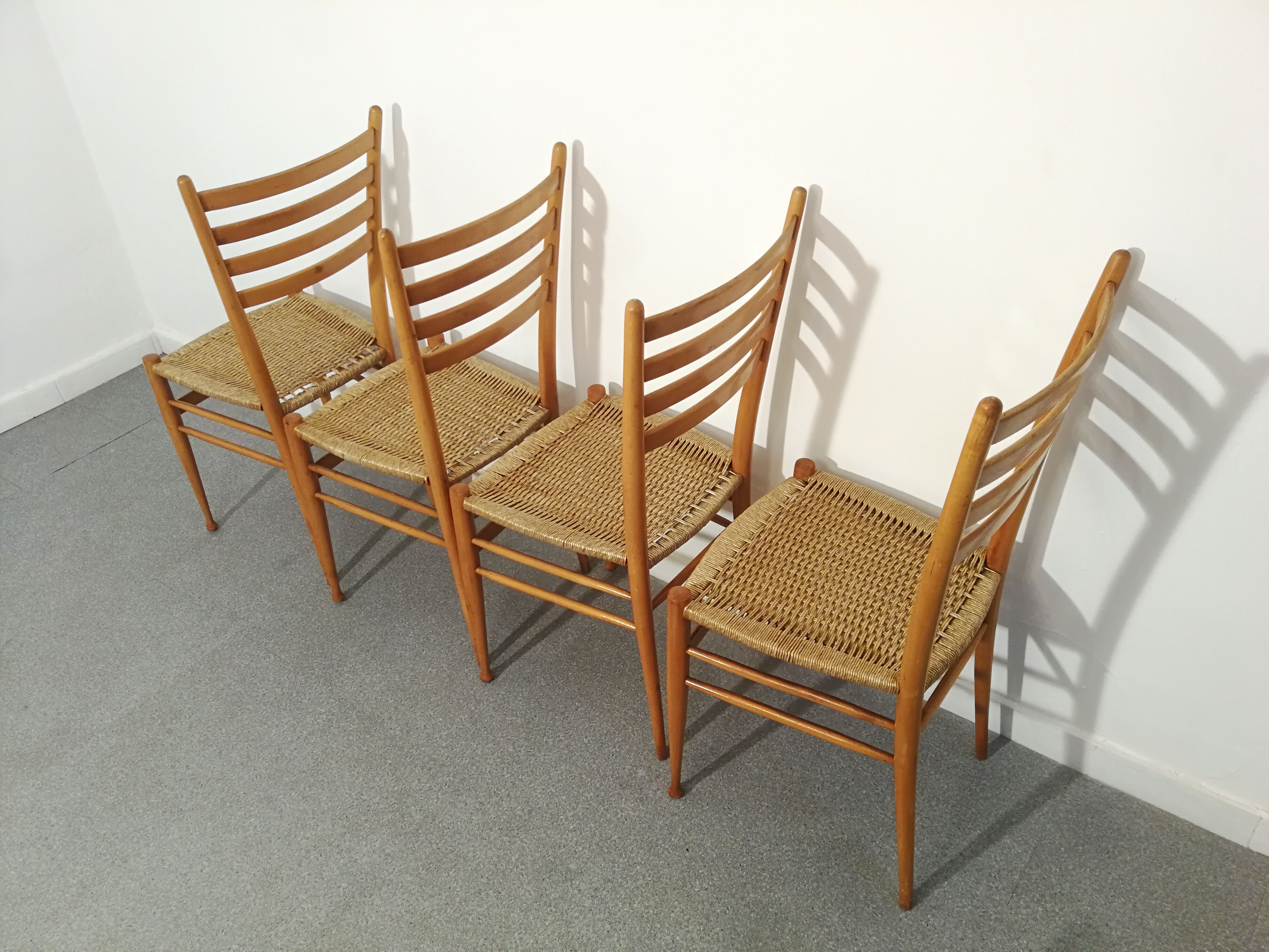 Set of 4 Chiavari chairs