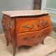 Commode en marqueterie de style Louis XV