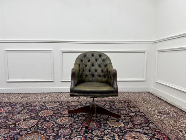Chaise de bureau Chesterfield verte pour directeur