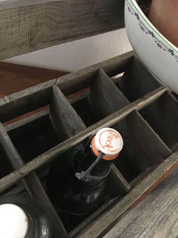 Wooden bottle locker "winegrowers Gard of the Rhone coast".
