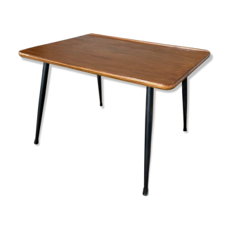Coffee table with compass legs