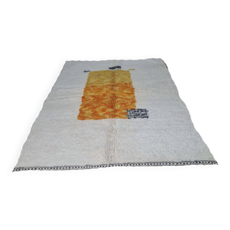 Handmade wool Berber rug 250 x 150 cm