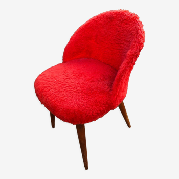 Chaise « moumoute » rouge, pieds compas, marque tab